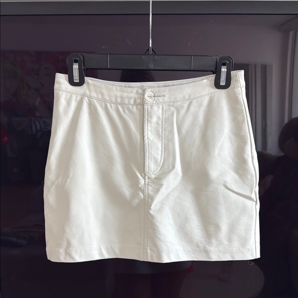 Women’s White Faux Leather Skirt